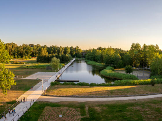 Blick von der Überschaubar auf den Auenpark