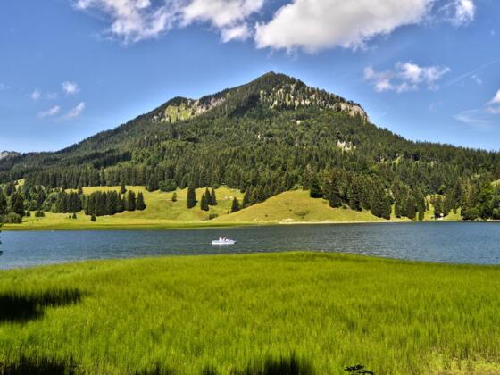 Spitzingsee mit Blick auf die Brecherspitze