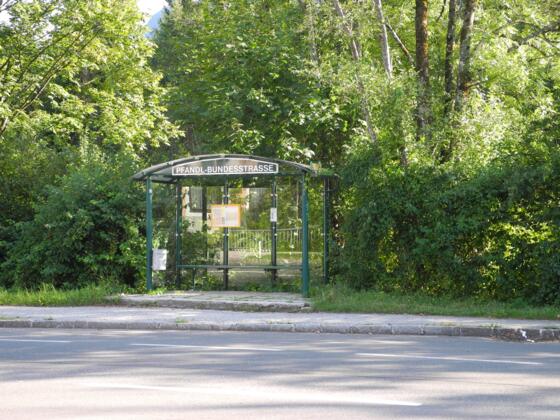 Haltestelle "Pfandl Bundesstraße" (Richtung Bad Ischl)
