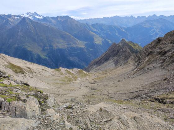 Blick zurück ins weite Kar