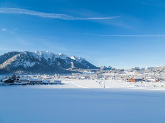 Blick auf Inzell und die Chiemgauer Alpen