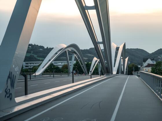 Eisenbahnbrücke8_Fotowalk©Linz Tourismus_Christoph Partsch.jpg