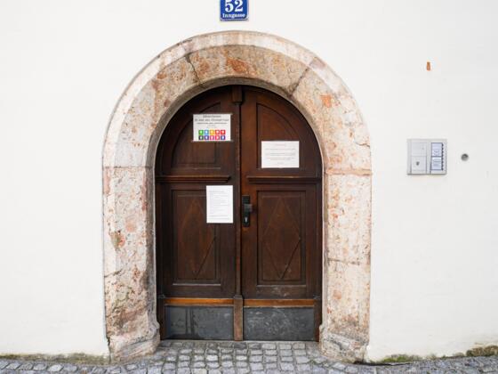 Eingang Zahnpraxis Tirol