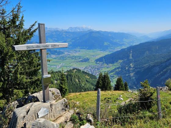 Dreiwallnerhöhe auf 1.859 m
