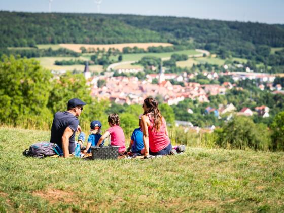 Familie oberhalb von Berching