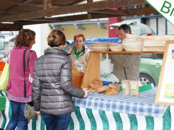 Röglhof beim Bauernmarkt Brixlegg