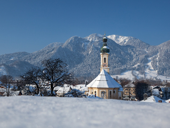 Pfarrkirche St. Jakob im Winter