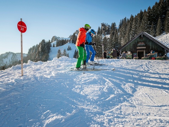 Skilehrer mit Schüler am Brauneck
