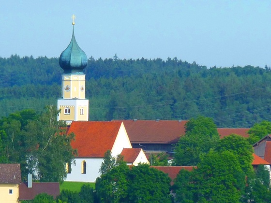 Blick auf die Kirche St. Jakob d. Ältere