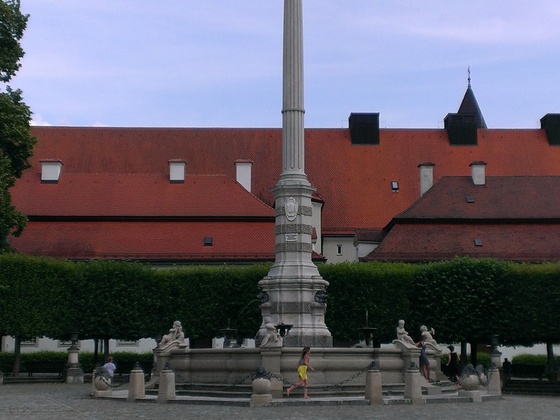 Residenzplatz - Column