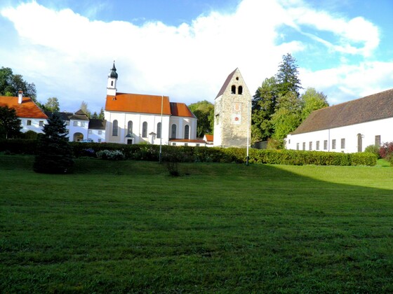 Wessobrunn: Kirche, Römerturm und Kloster