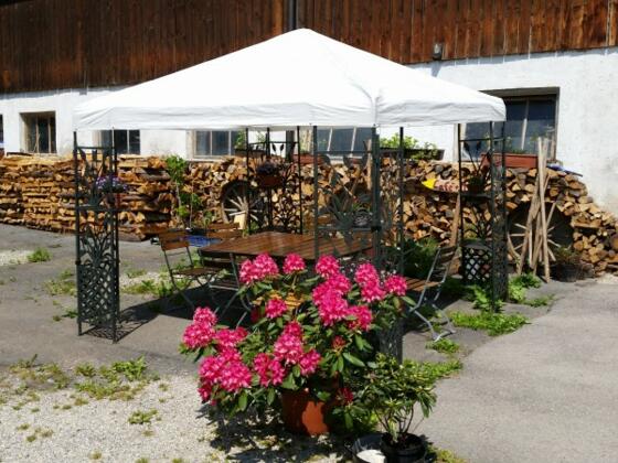 Paradieshof - Café, Events, Obst, Kräuter