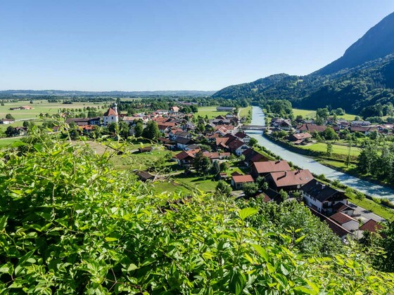 Wanderung - Eschenlohe über den Heuberg - Blick über Eschenlohe Richtung Ohlstadt