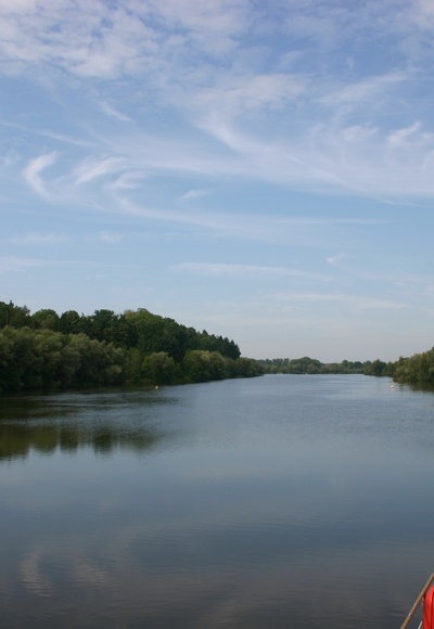 Staustufe in Ettling.