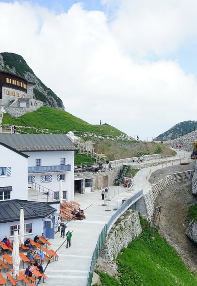 Wendelsteinhaus mit Wendelsteinkirche