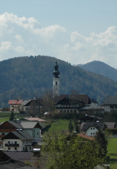 Kirche und Dorfzentrum von Faistenau