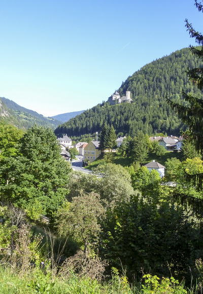 Burg Finstergrün in Ramingstein. Z17
