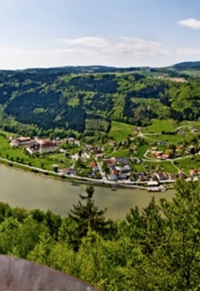 Blick vom Penzenstein auf Engelhartszell
