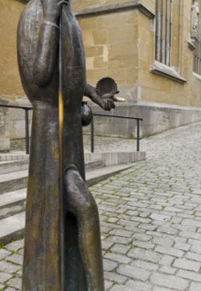 Rothenburg ob der Tauber - Jakobusstatue vor Jakobskirche