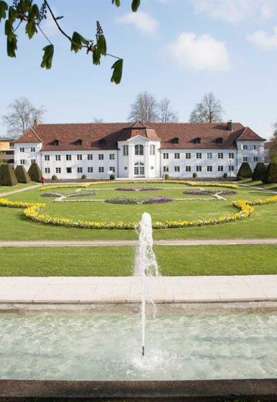 Hofgarten mit Orangerie