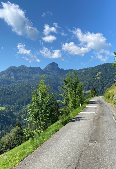Über den Sonnberg geht's ins Heutal