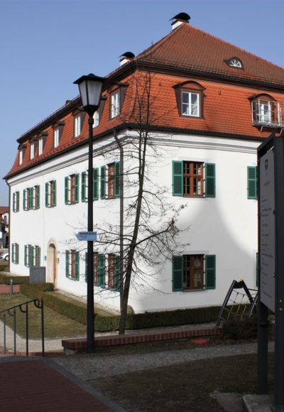Start am Hofmarkschloss in Mauern
