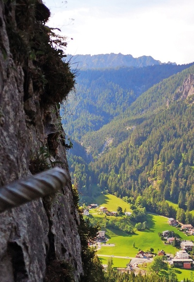 Blick nach Brand vom Klettersteit Kellenegg