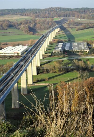Rundweg Gr 7 ICE-Hügel und Niederfüllbach_Brücke
