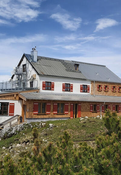 Stöhrhaus in aussichtsreicher Lage