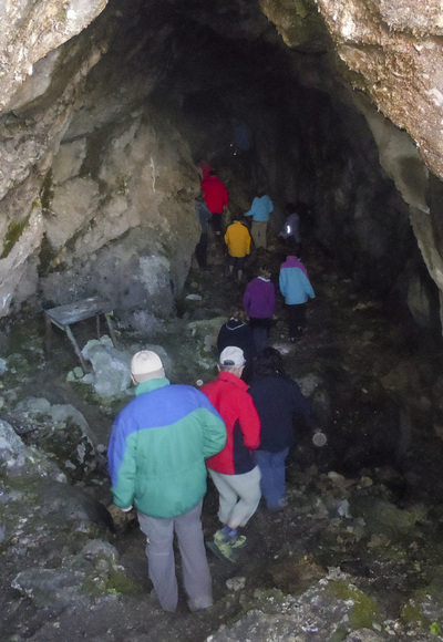 Höhle der Kalmooskirche. Z11V