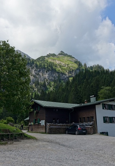 Kenzenhütte und Kenzenbus