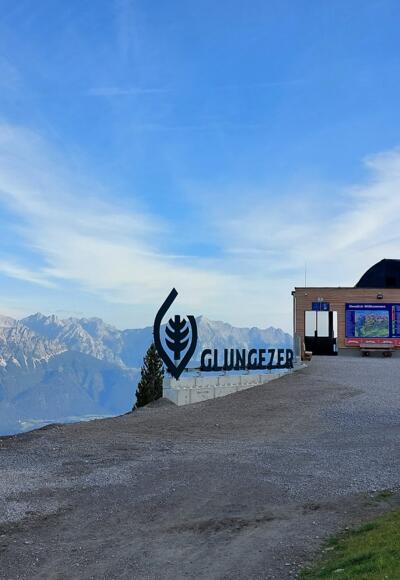 Start (und Ende) bei der Bergstation der Glungezerbahn an der Waldgrenze.