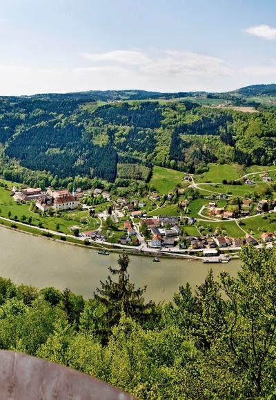Blick auf Engelhartszell