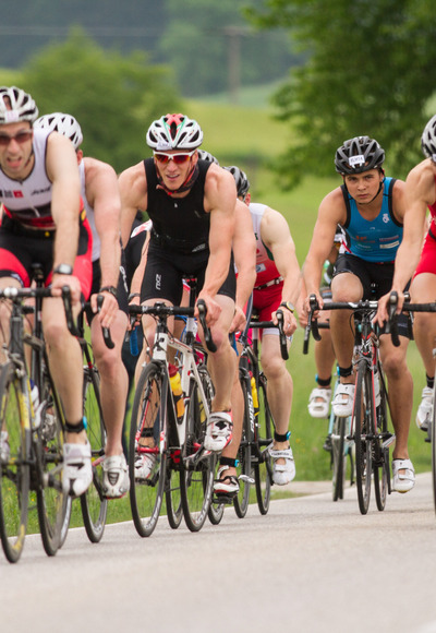 Rennradfahrer am Waginger See