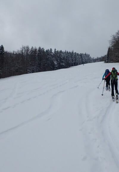 Aufstieg über die alte Skipiste