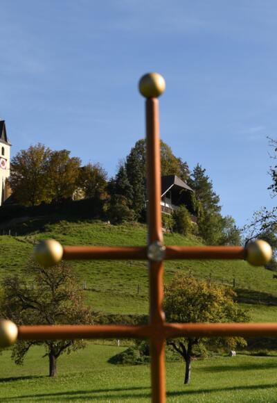 Wallfahrtskirche Frauenstein mit Benedikt Pilgerkreuz