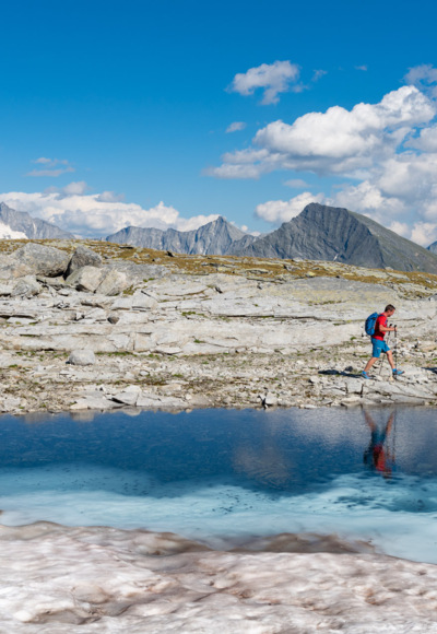 Tauernsee - im HIntergrund die Welt der Dreitausender
