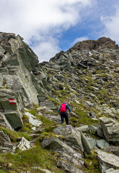 Schrofiges Gelände am Nordgrat des Berger Kogels.