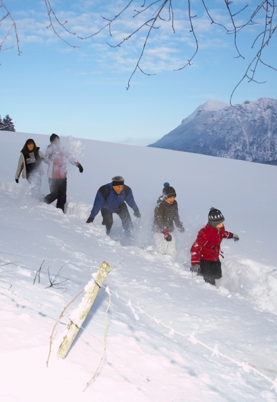 inzell winter familie spaß im schnee