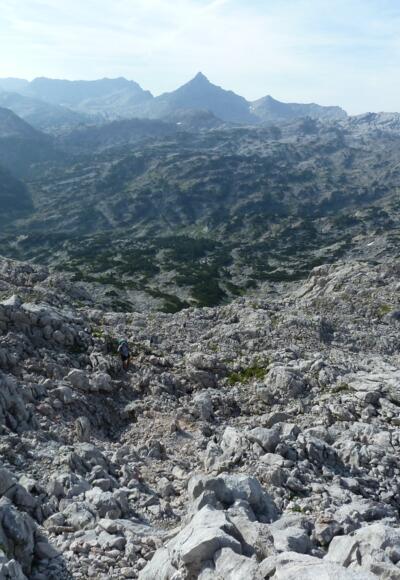 Der Aufstieg zum Hundstodgatterl führt mitten durch die Karstwüste des Steinernen Meers.