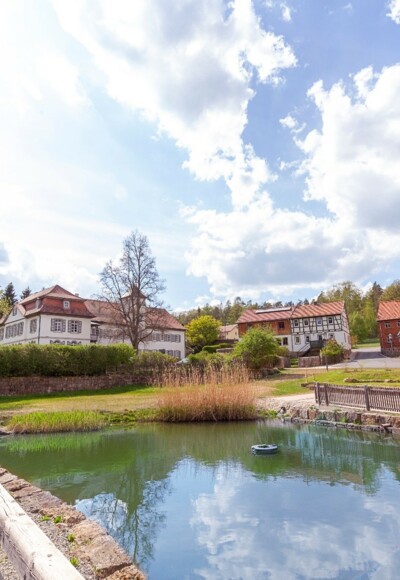 Schloss von Soden in Neustädtles mit Löschteich