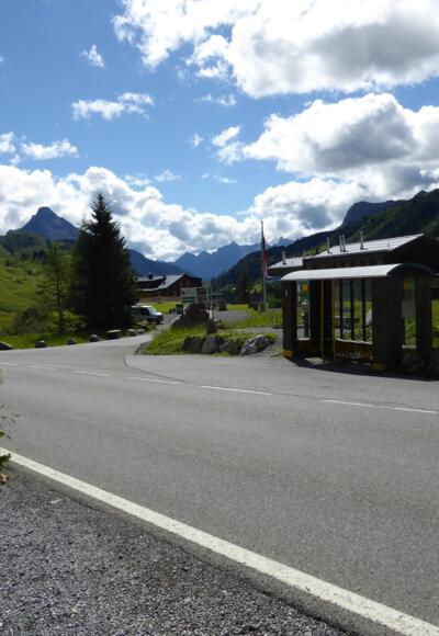 Bushaltestelle Adler