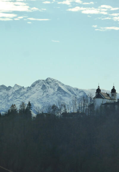 Zwei Sagenhafte Plätze: Maria Plain und der Untersberg.