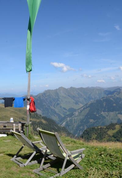 Hier lässt sich’s aushalten: die Grasterrasse der Gleiwitzer Hütte