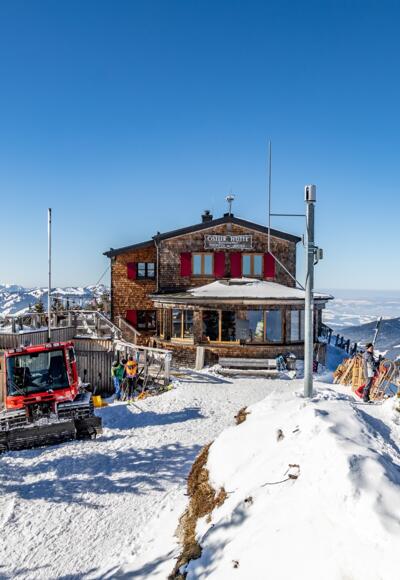 Ostlerhütte auf dem Gipfel des Breitenbergs
