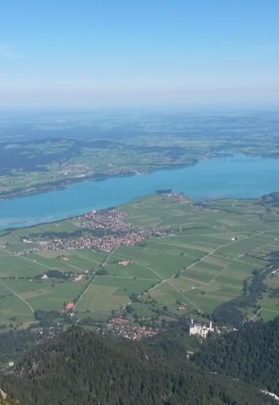 Grandioser Blick vom Säuling auf die Königsschlösser und Umgebung