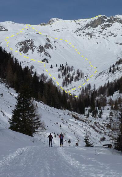 Rettenwand mit den beiden Aufstiegsmöglichkeiten