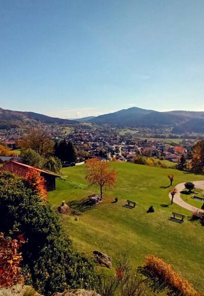Aussicht nach Bodenmais... vom Wanderweg am Tourbeginn