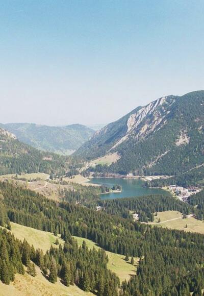 Blick vom Stolzenberg auf den Spitzingsee