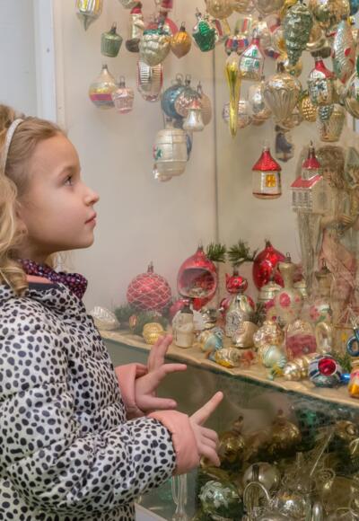 Kinder im Weihnachtsmuseum